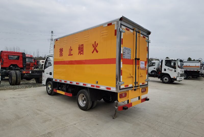 蘇州到樂山危險(xiǎn)品運(yùn)輸